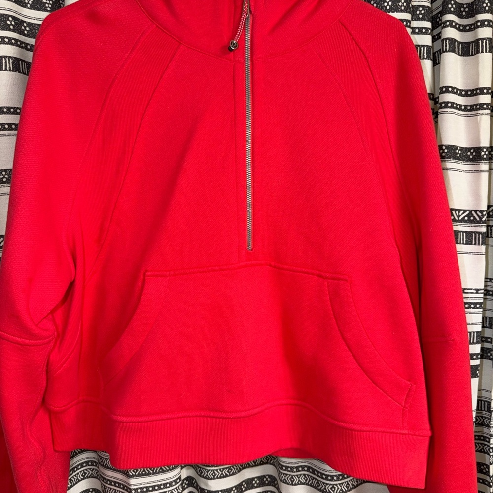 Lululemon red scuba